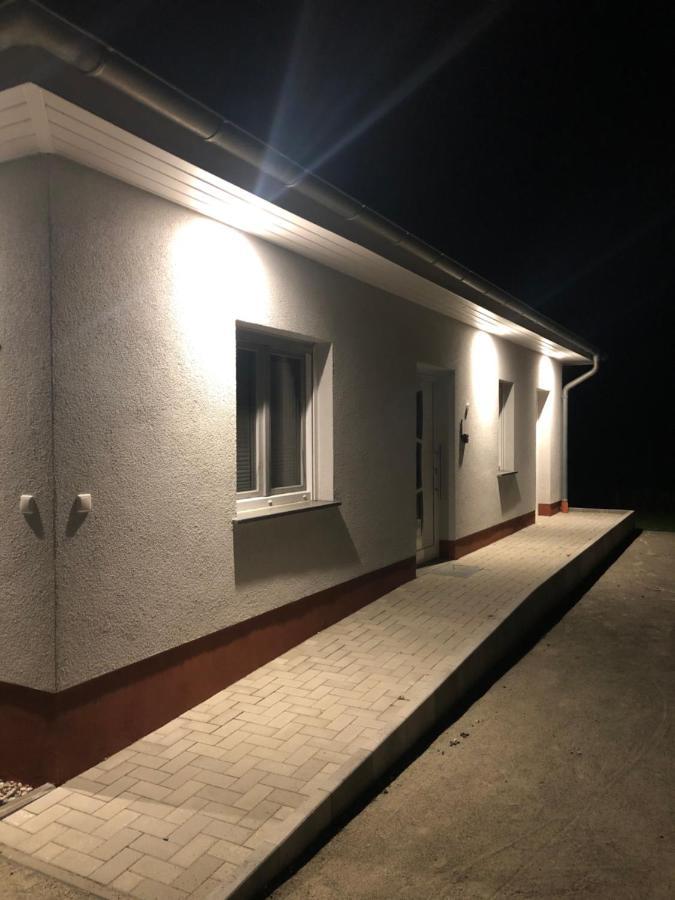 Schilfblume Villa Grosskoschen Buitenkant foto